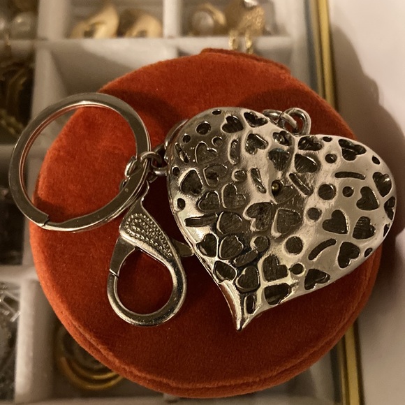 Killarney Crystal Stones of Ireland Keychain Heart - Picture 2 of 3